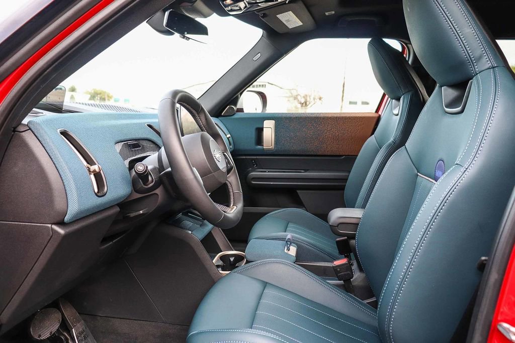 Used 2025 MINI Cooper Countryman S w/ Comfort Package Max image 17