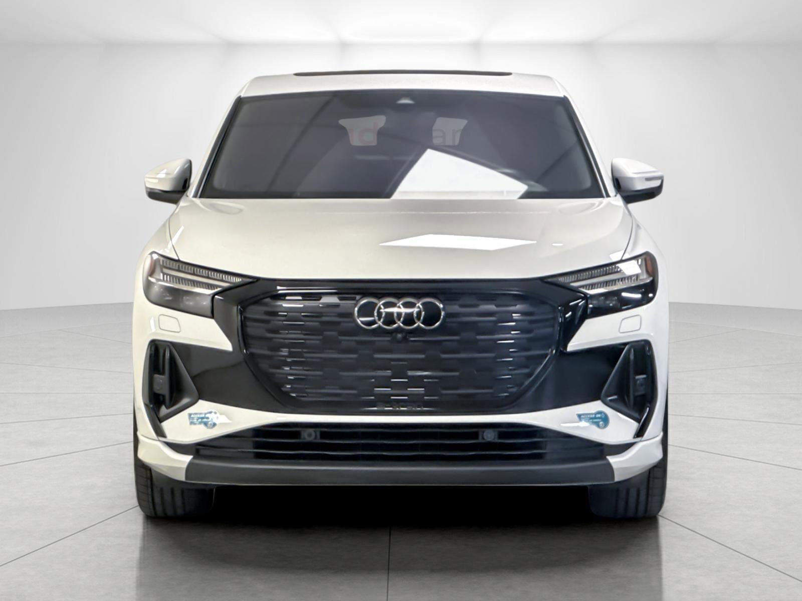 Certified 2024 Audi Q4 e-tron Prestige image 8