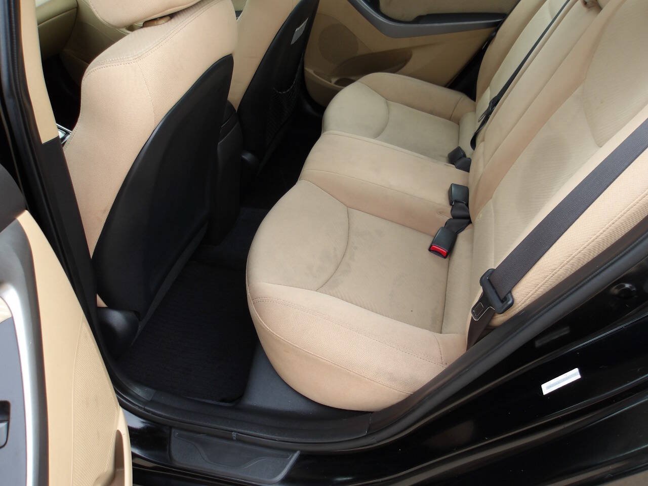 Used 2013 Hyundai Elantra GLS w/ Preferred Pkg FWD image 22