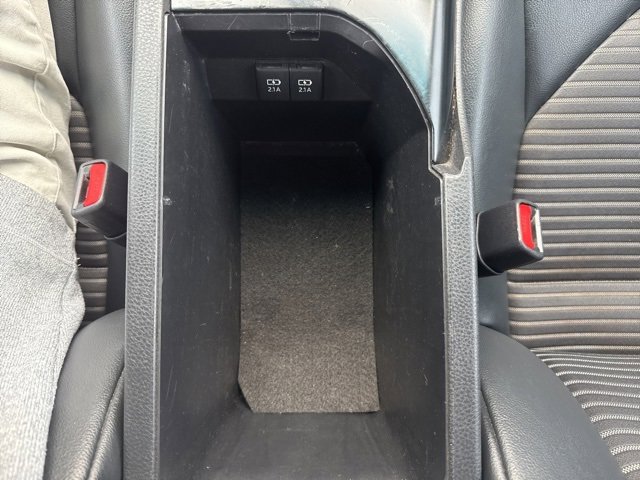 Used 2020 Toyota Camry SE image 23