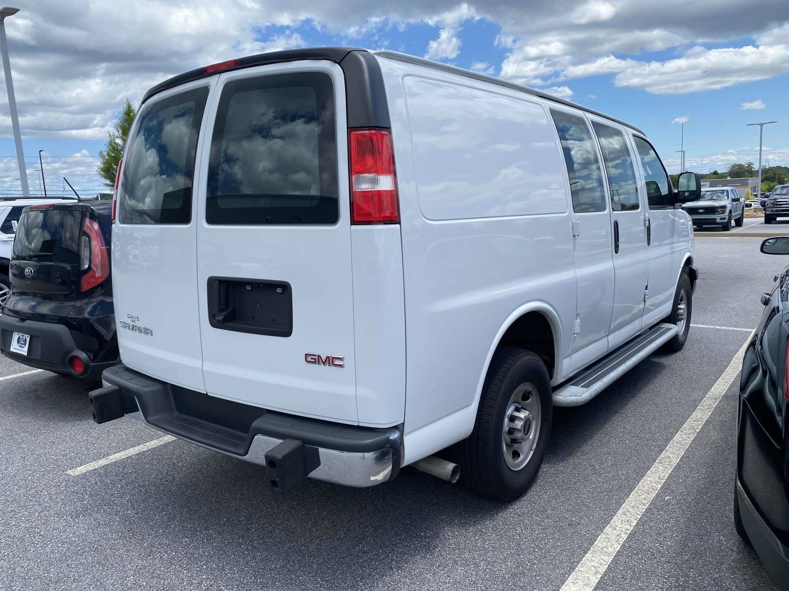 Used 2024 GMC Savana 2500 w/ Driver Convenience Package RWD image 7