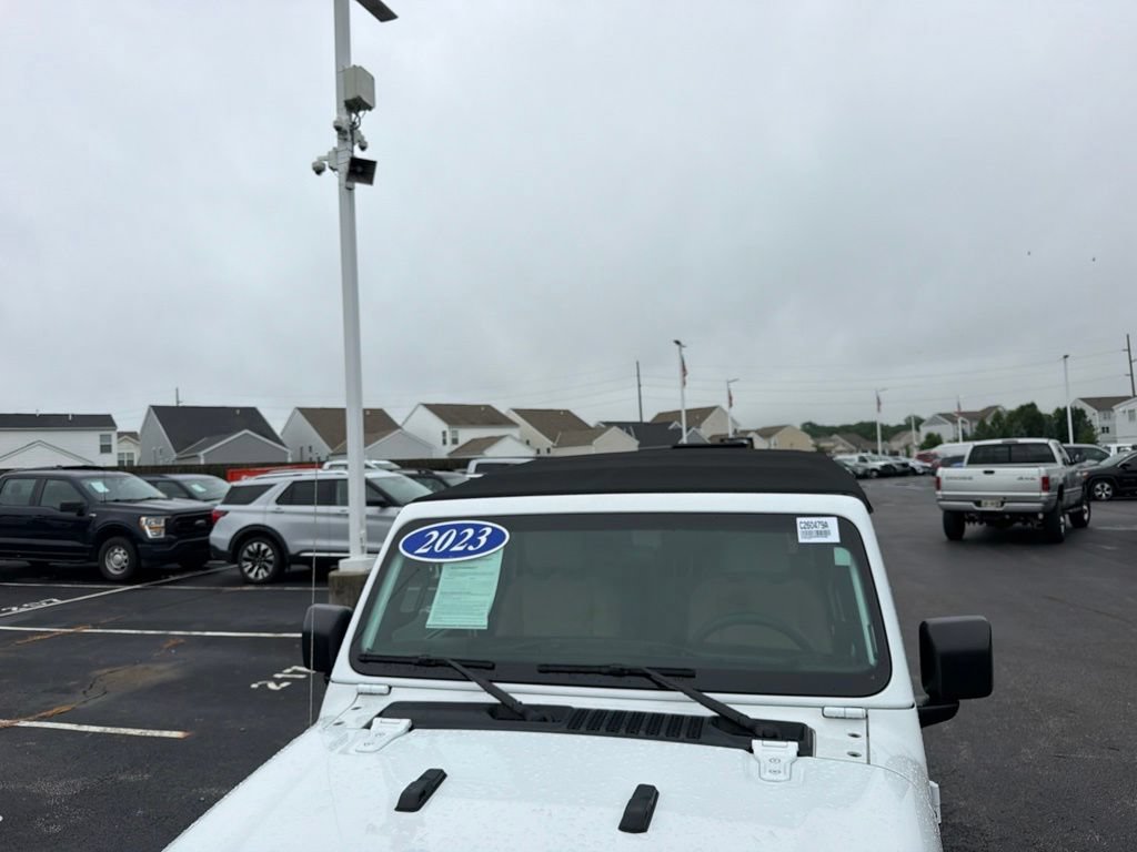 Used 2023 Jeep Wrangler Unlimited Sport AWD/4WD image 18