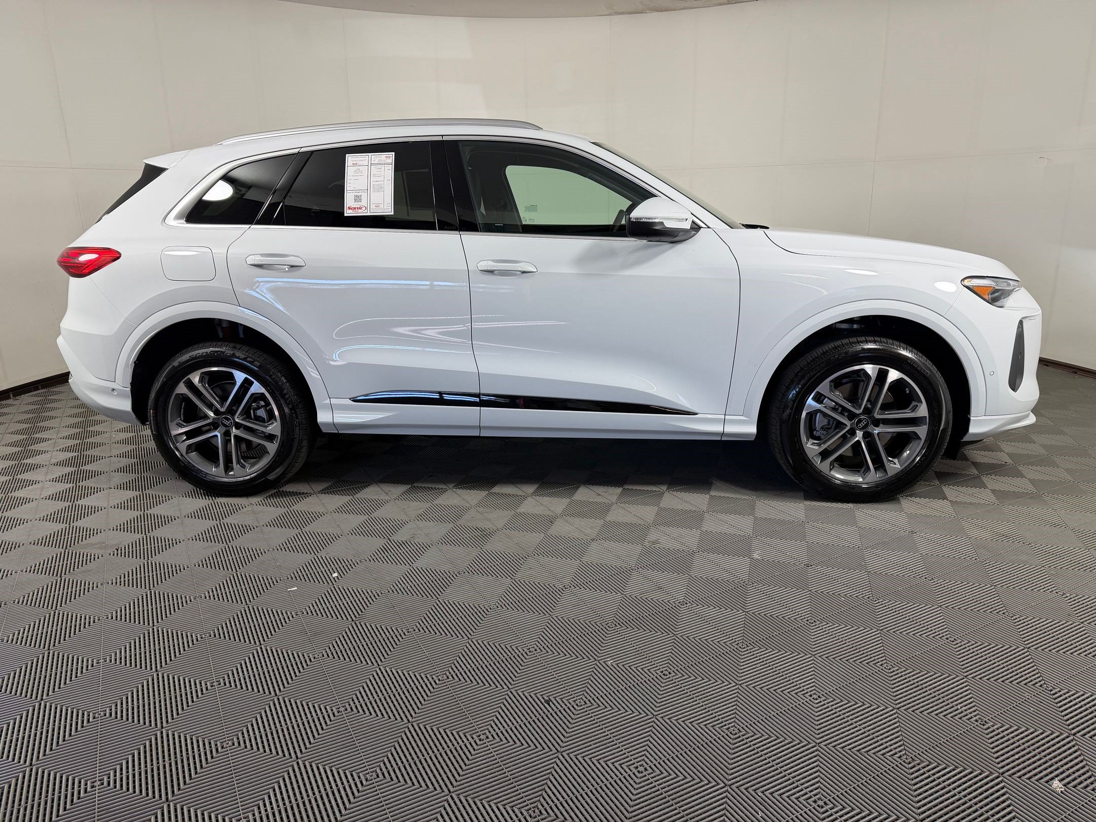 New 2026 Audi Q5 Premium AWD/4WD image 8