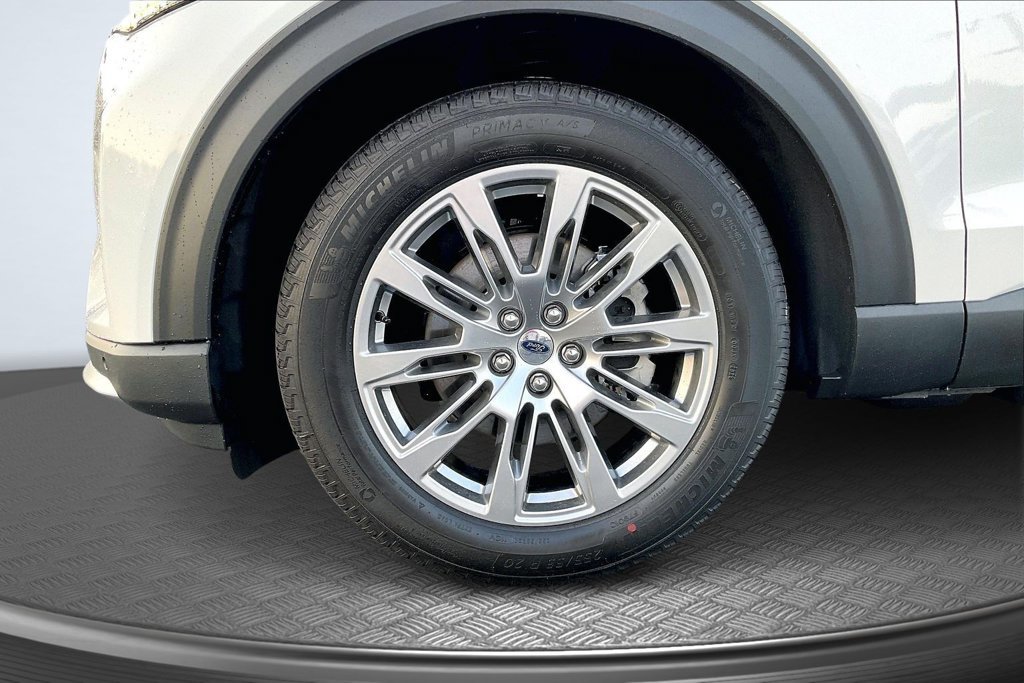 New 2026 Ford Explorer Platinum RWD image 13