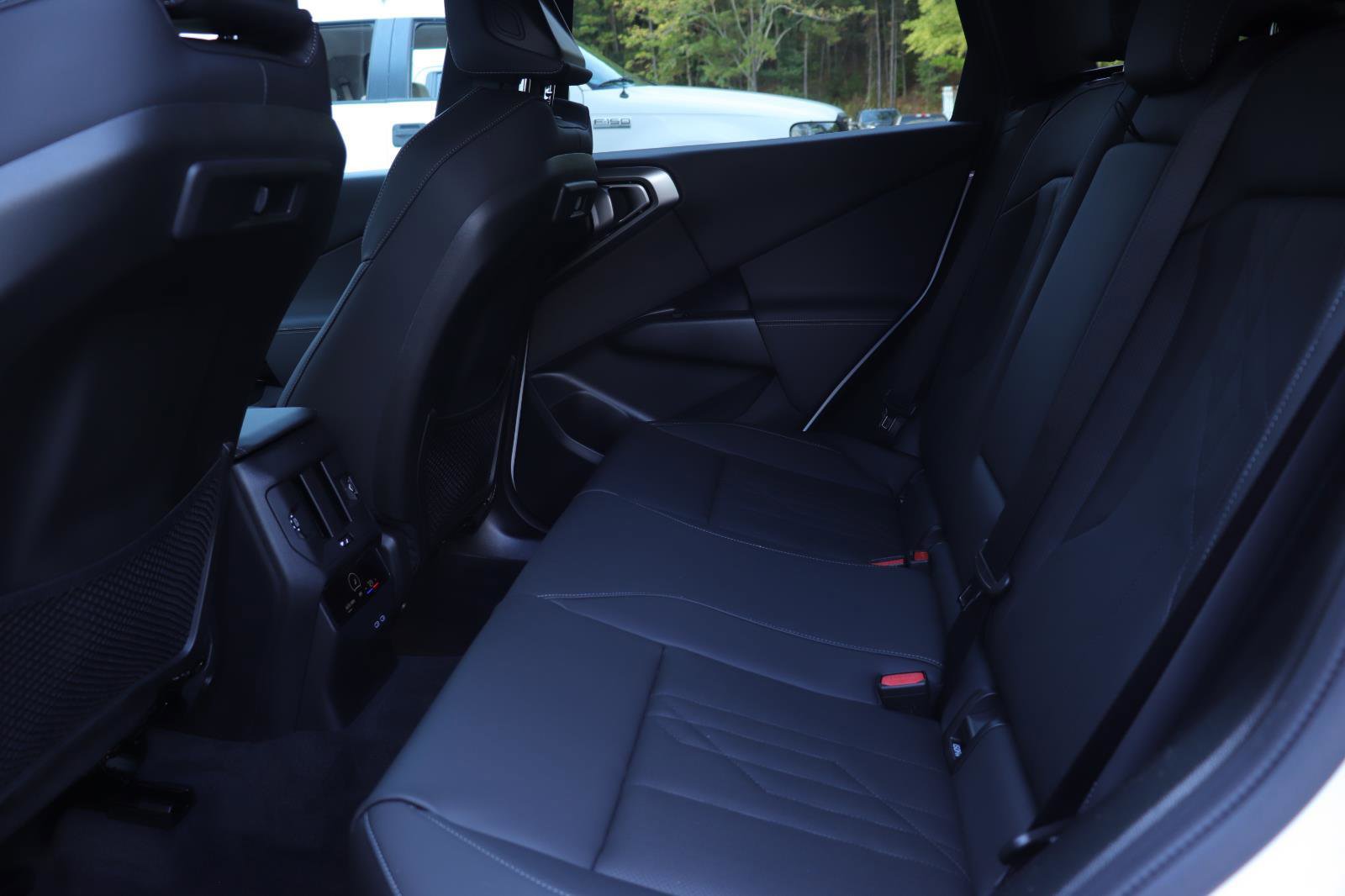 New 2026 BMW X3 xDrive30 w/ Premium Package image 12