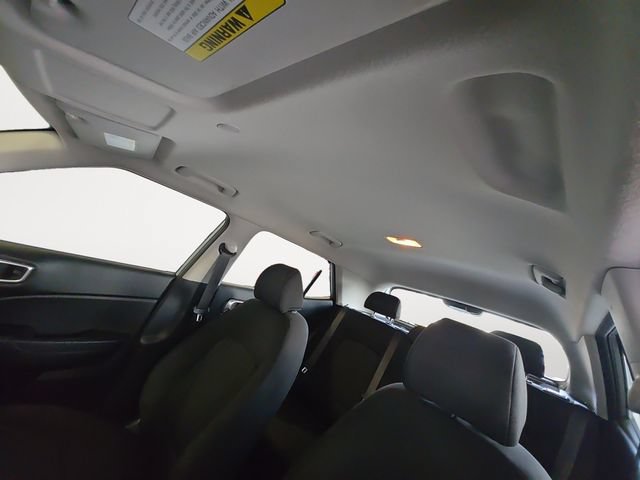 Used 2020 Hyundai Venue SE FWD image 12