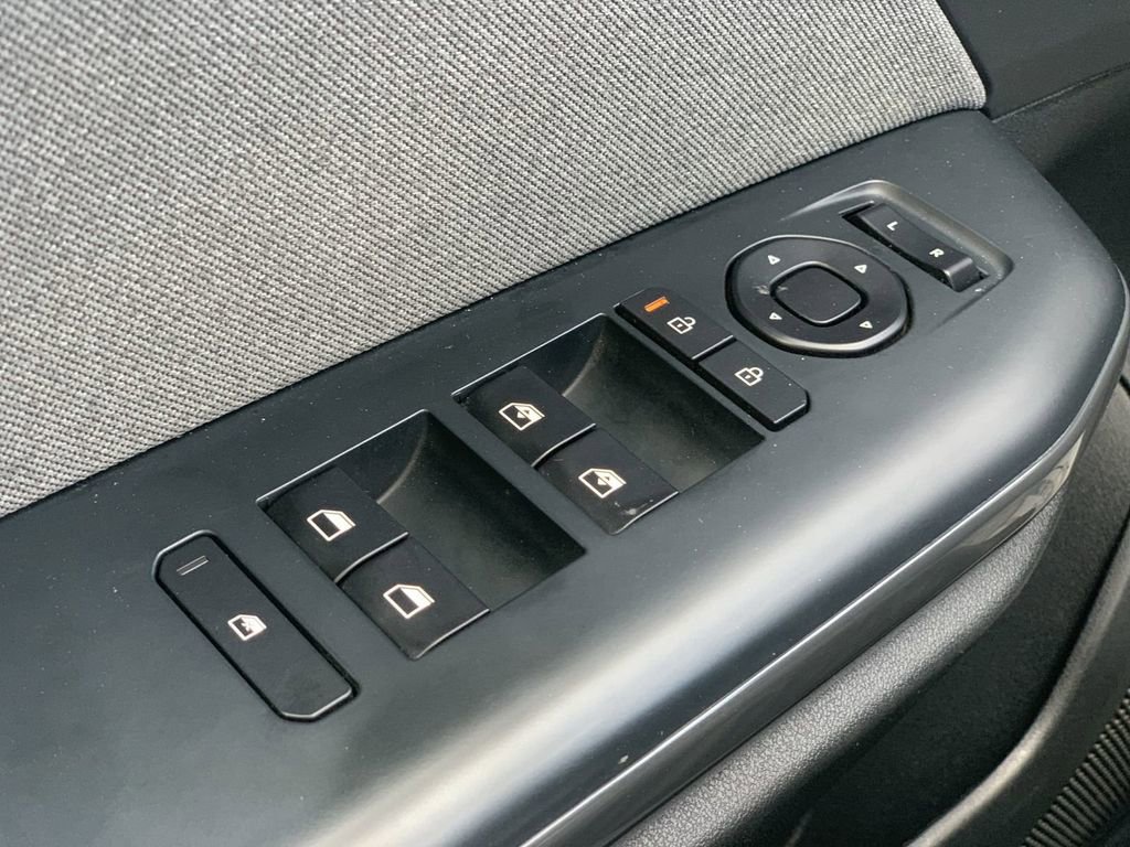 Used 2025 Kia K4 EX image 21