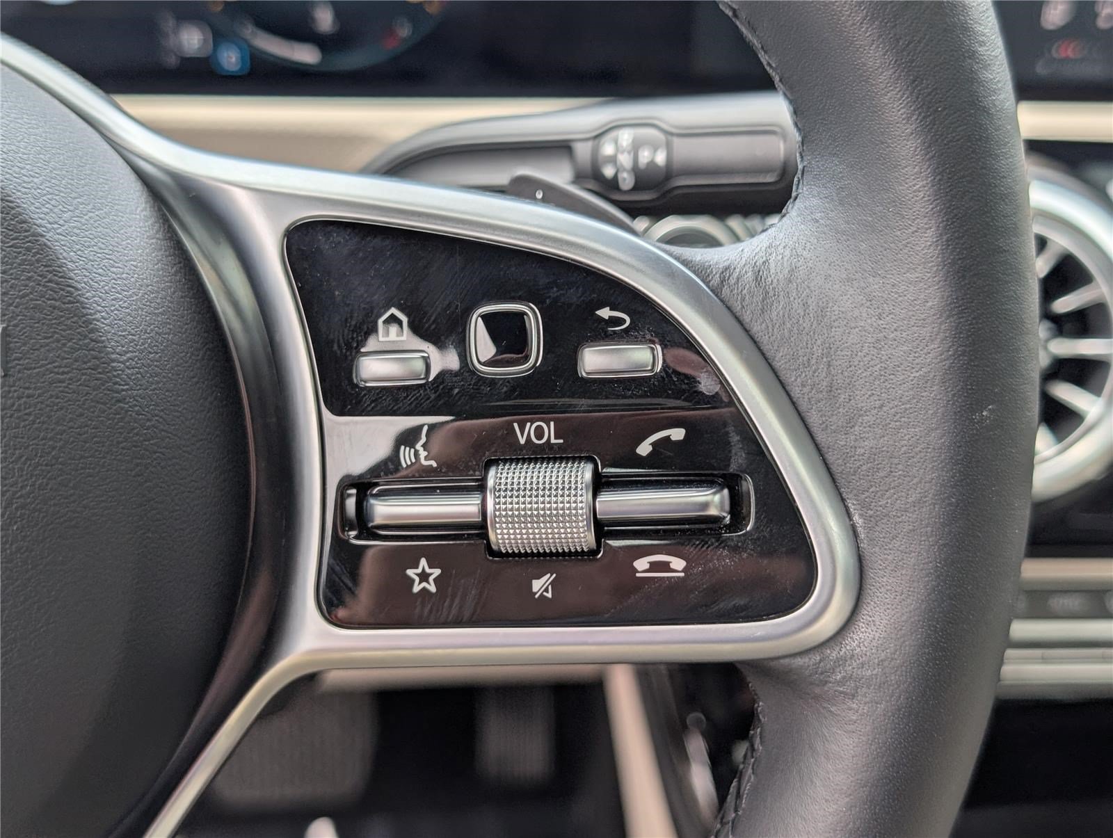 Used 2022 Mercedes-Benz CLA 250 image 22