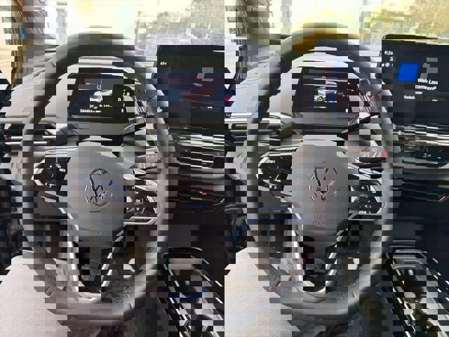 Used 2023 Volkswagen ID.4 S image 21