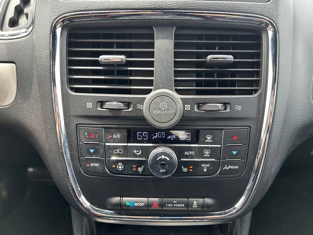 Used 2018 Dodge Grand Caravan GT FWD image 28