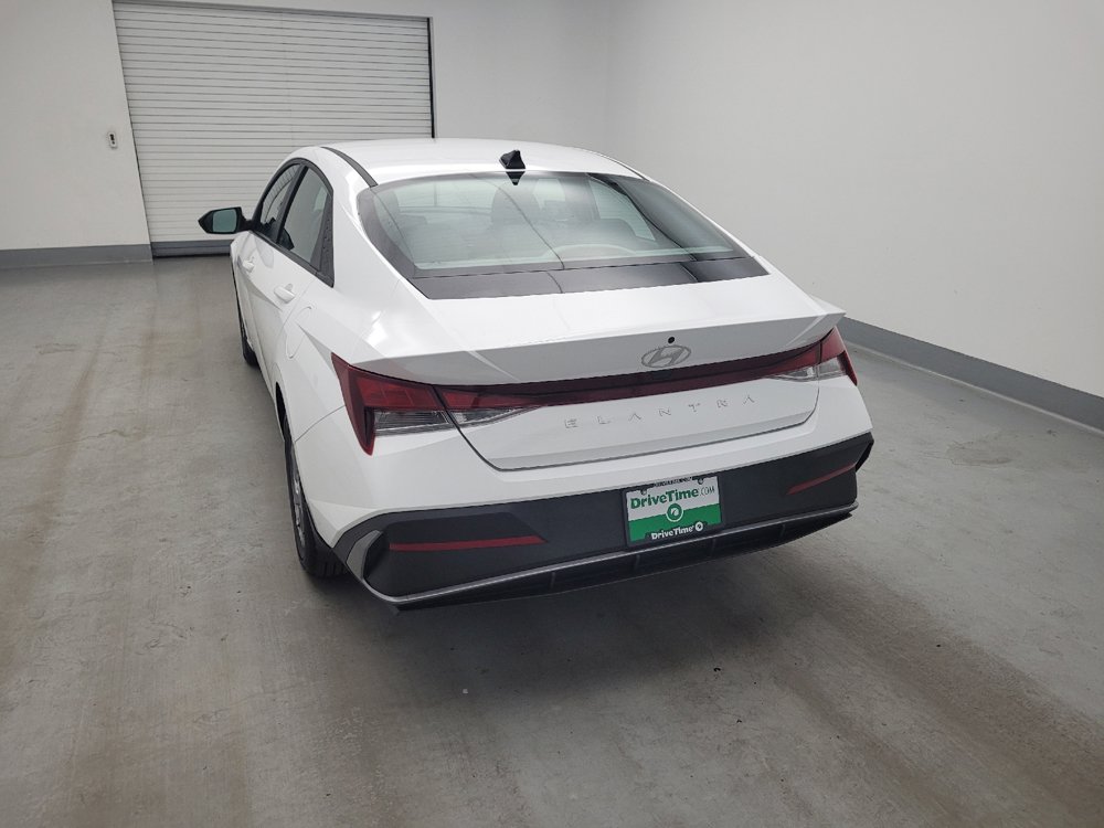 Used 2025 Hyundai Elantra SE FWD image 6