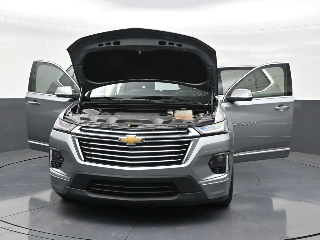Used 2023 Chevrolet Traverse Premier FWD image 33