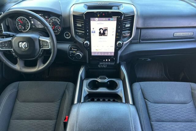 Used 2025 RAM 1500 Big Horn AWD/4WD image 10