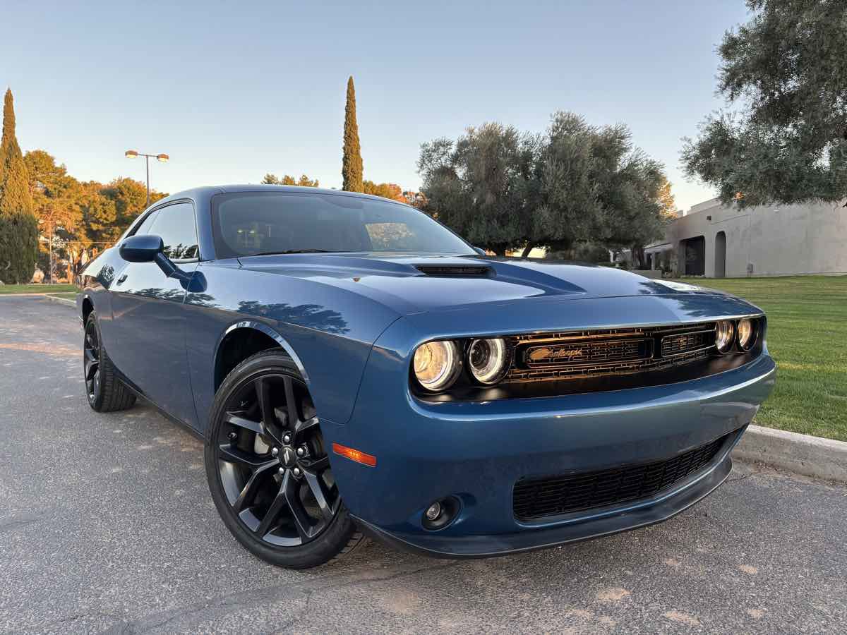 Used 2023 Dodge Challenger SXT w/ Blacktop Package image 8