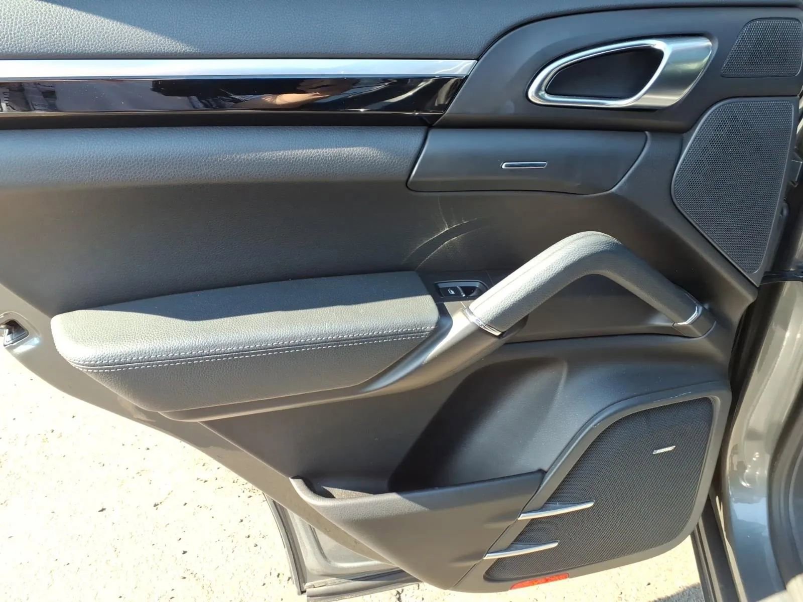 Used 2014 Porsche Cayenne S AWD/4WD image 18