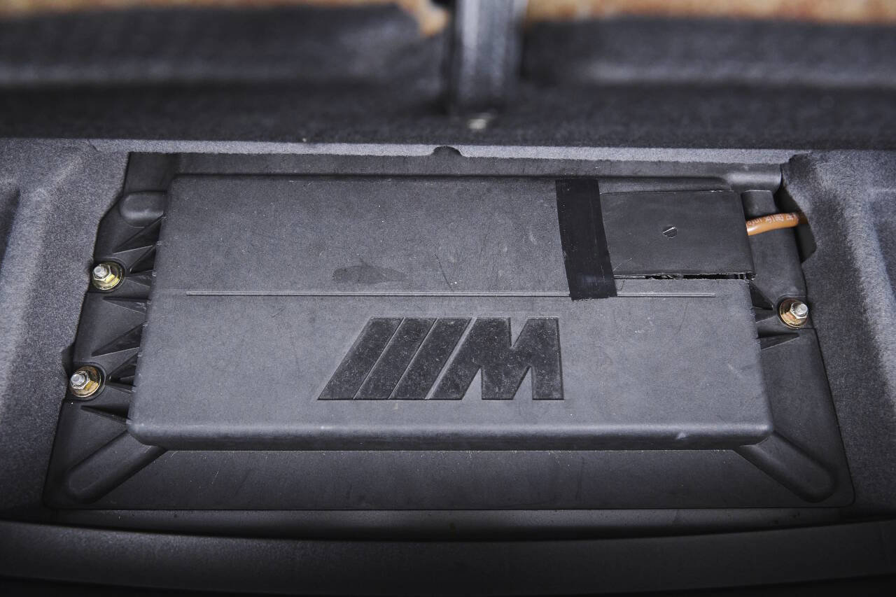 Used 2003 BMW M5 image 96