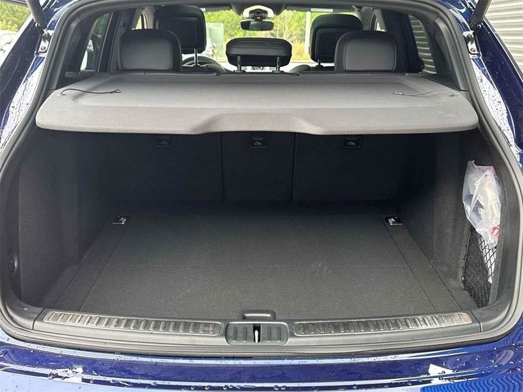 New 2025 Porsche Macan image 92