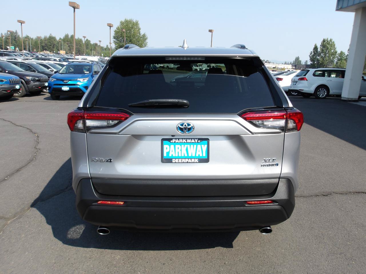 Used 2022 Toyota RAV4 XLE w/ Convenience Package AWD/4WD image 4