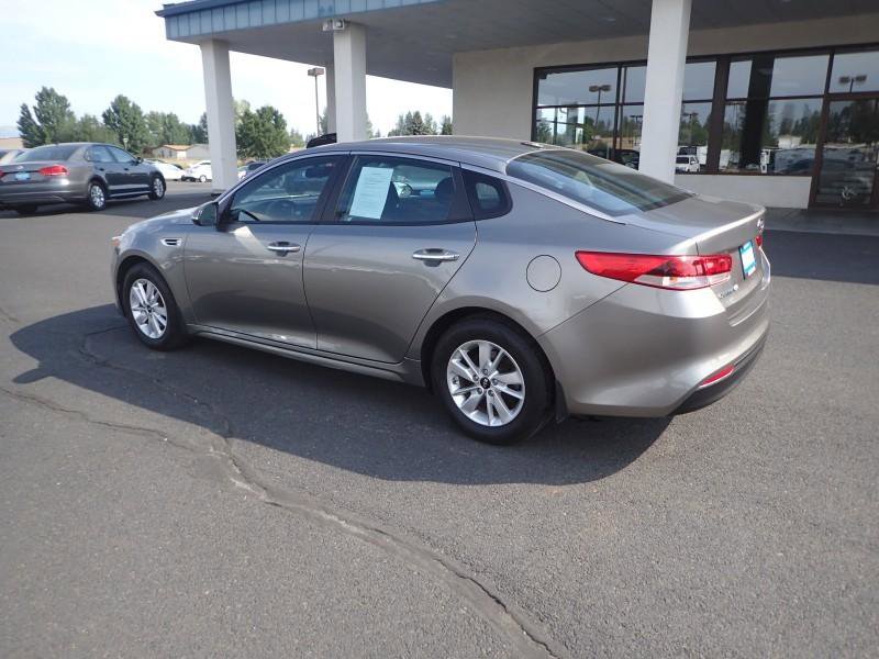 Used 2016 Kia Optima LX FWD image 3