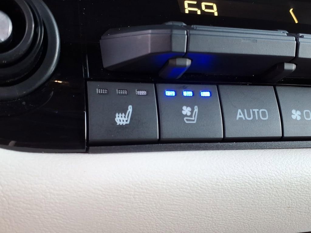 Used 2023 Toyota Sequoia Capstone image 17