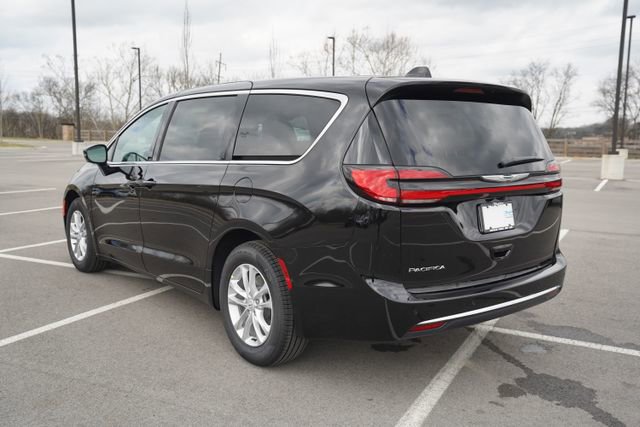 New 2026 Chrysler Pacifica Select FWD image 5
