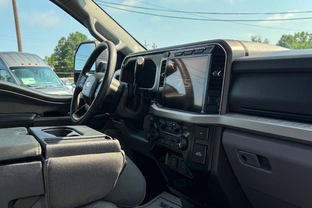 Used 2023 Ford F250 XLT w/ XLT Premium Package AWD/4WD image 15