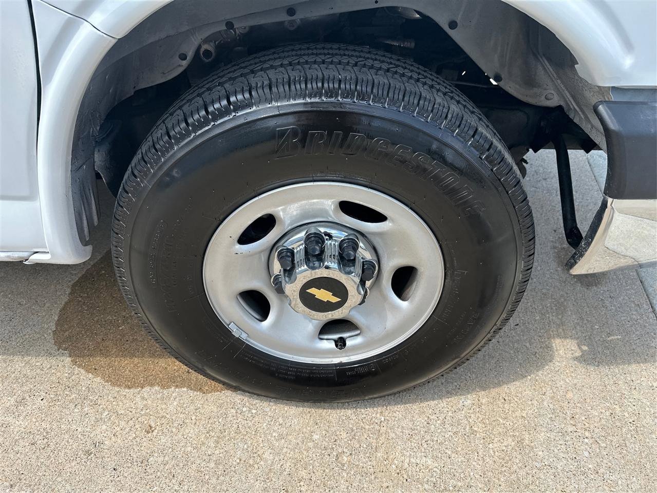 Used 2022 Chevrolet Express 2500 w/ Driver Convenience Package RWD image 24