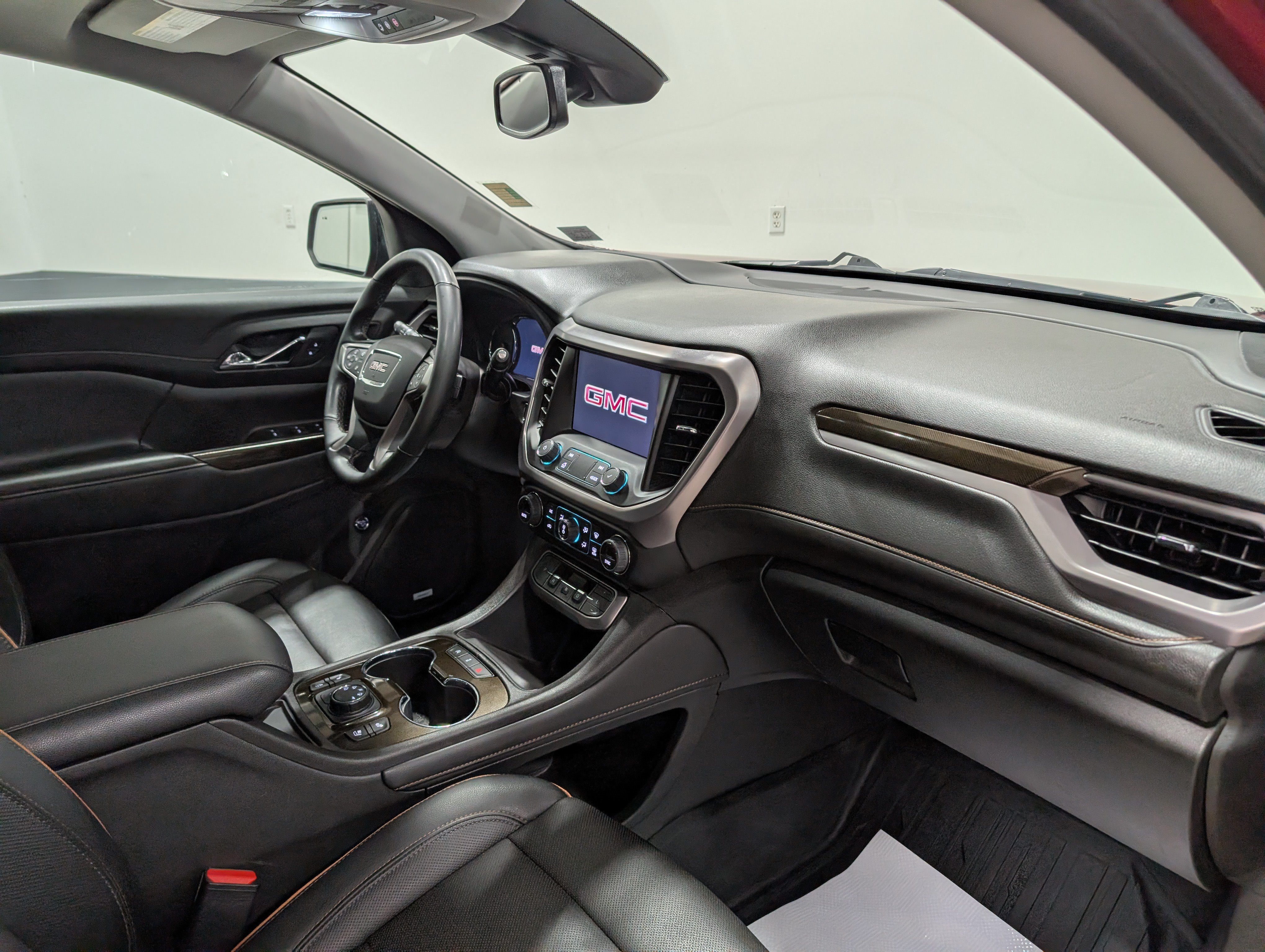 Used 2023 GMC Acadia AT4 w/ Technology Package AWD/4WD image 18