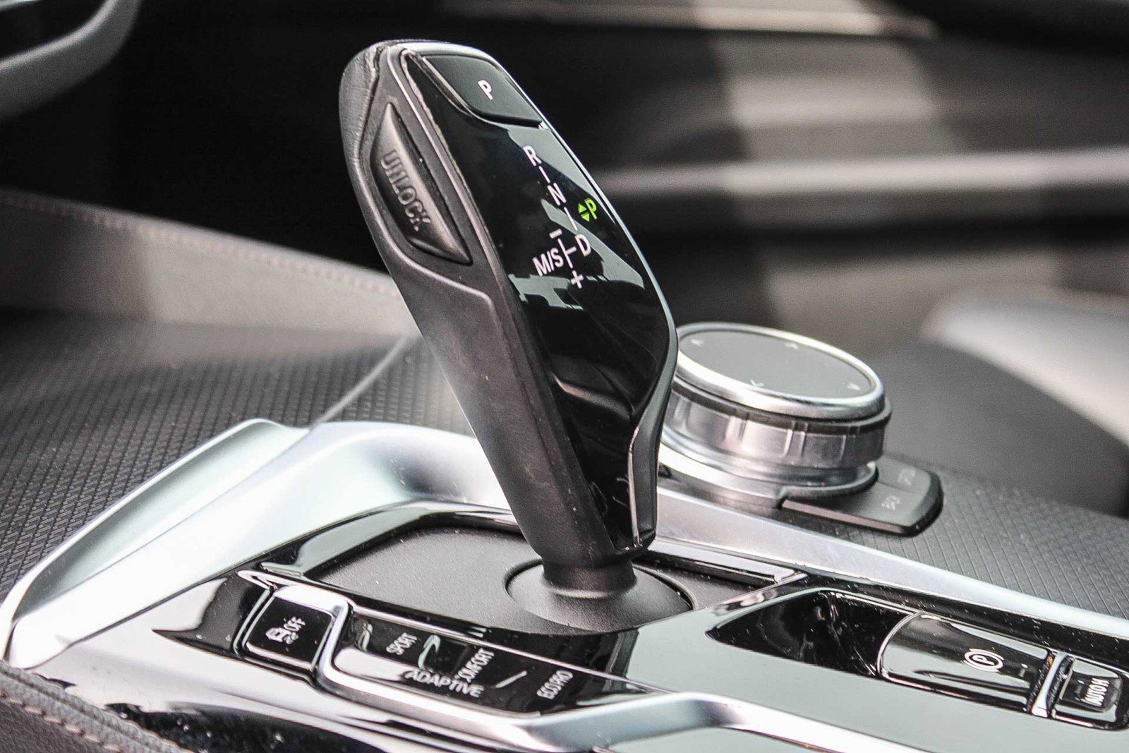 Used 2023 BMW M550i xDrive image 22