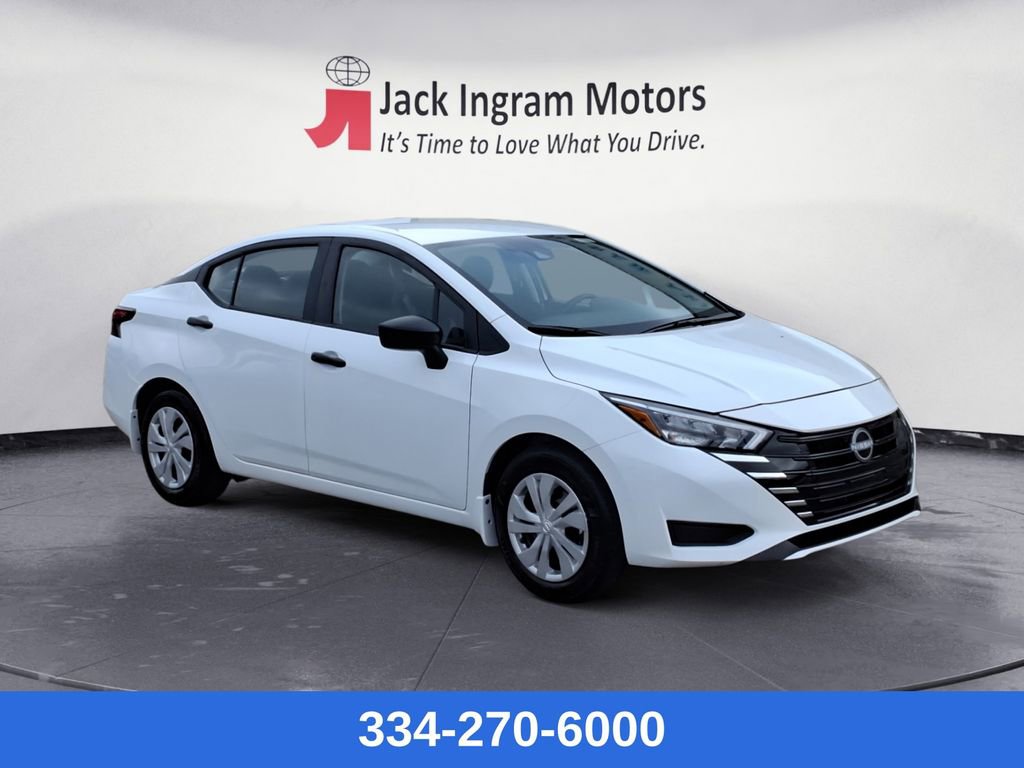 Used 2025 Nissan Versa S w/ Trunk Package image 7