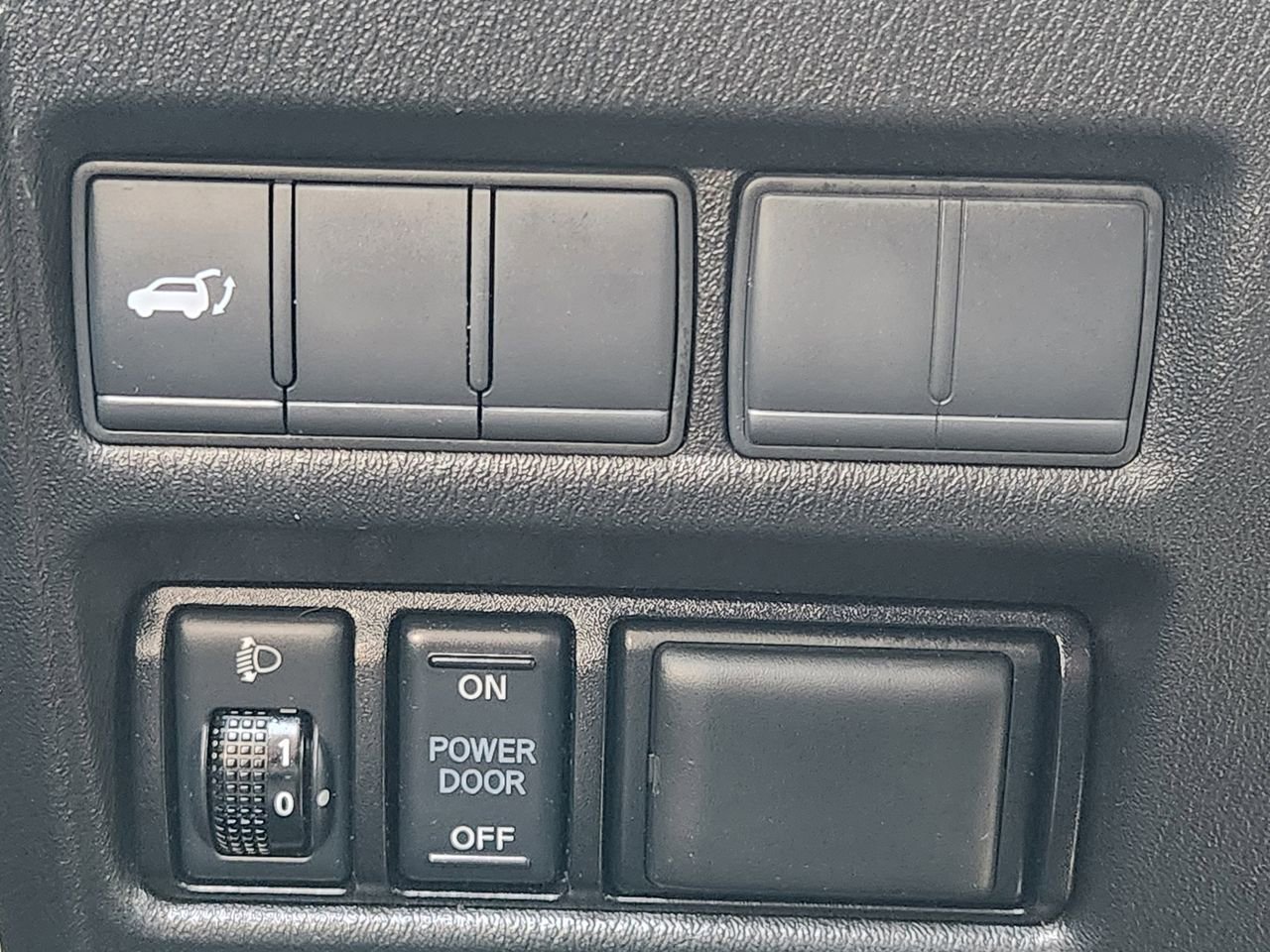 Used 2018 Nissan Armada SL w/ Moonroof Package image 21