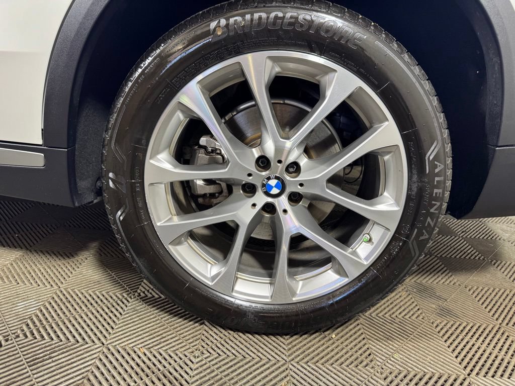 Used 2022 BMW X5 xDrive40i w/ Luxury Seating Package AWD/4WD image 25
