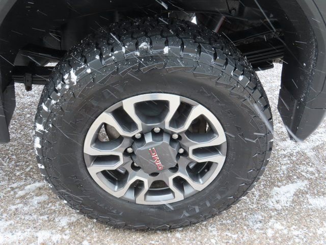 Used 2024 GMC Sierra 3500 SLE w/ SLE Convenience Package image 17