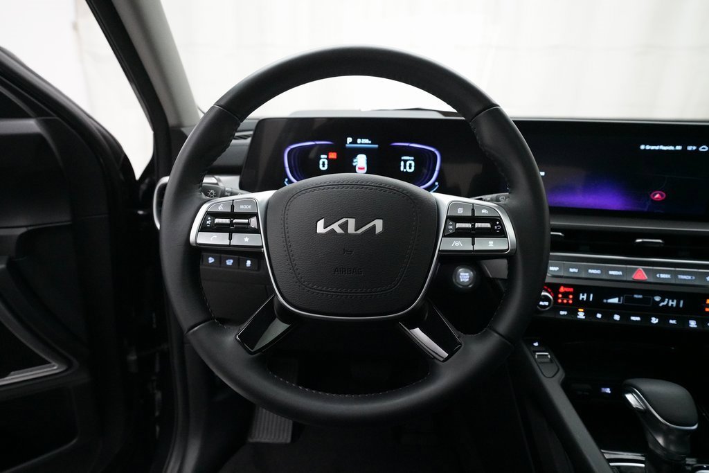 Used 2025 Kia Telluride S image 4
