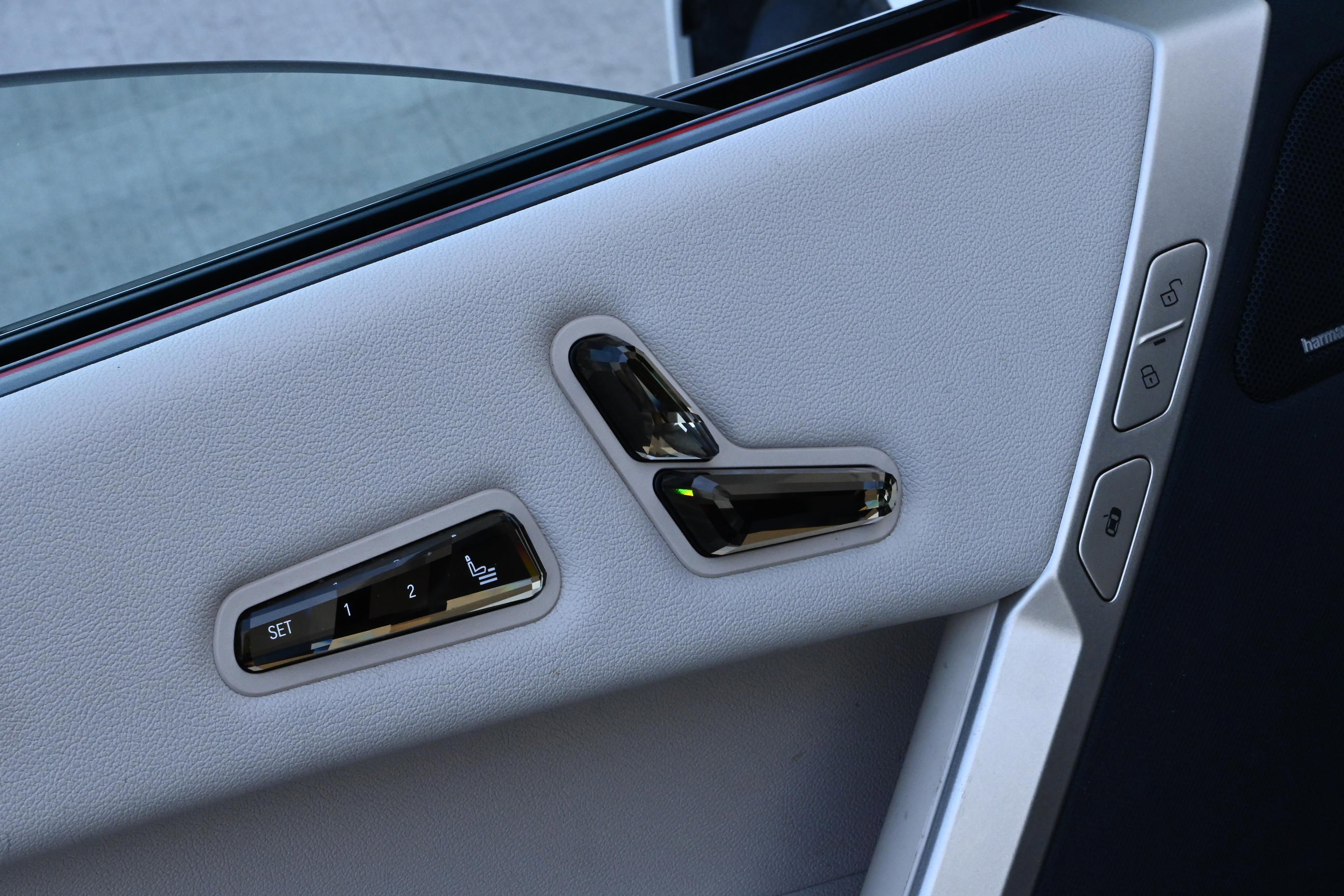 Certified 2024 BMW iX xDrive50 w/ Premium Package image 26