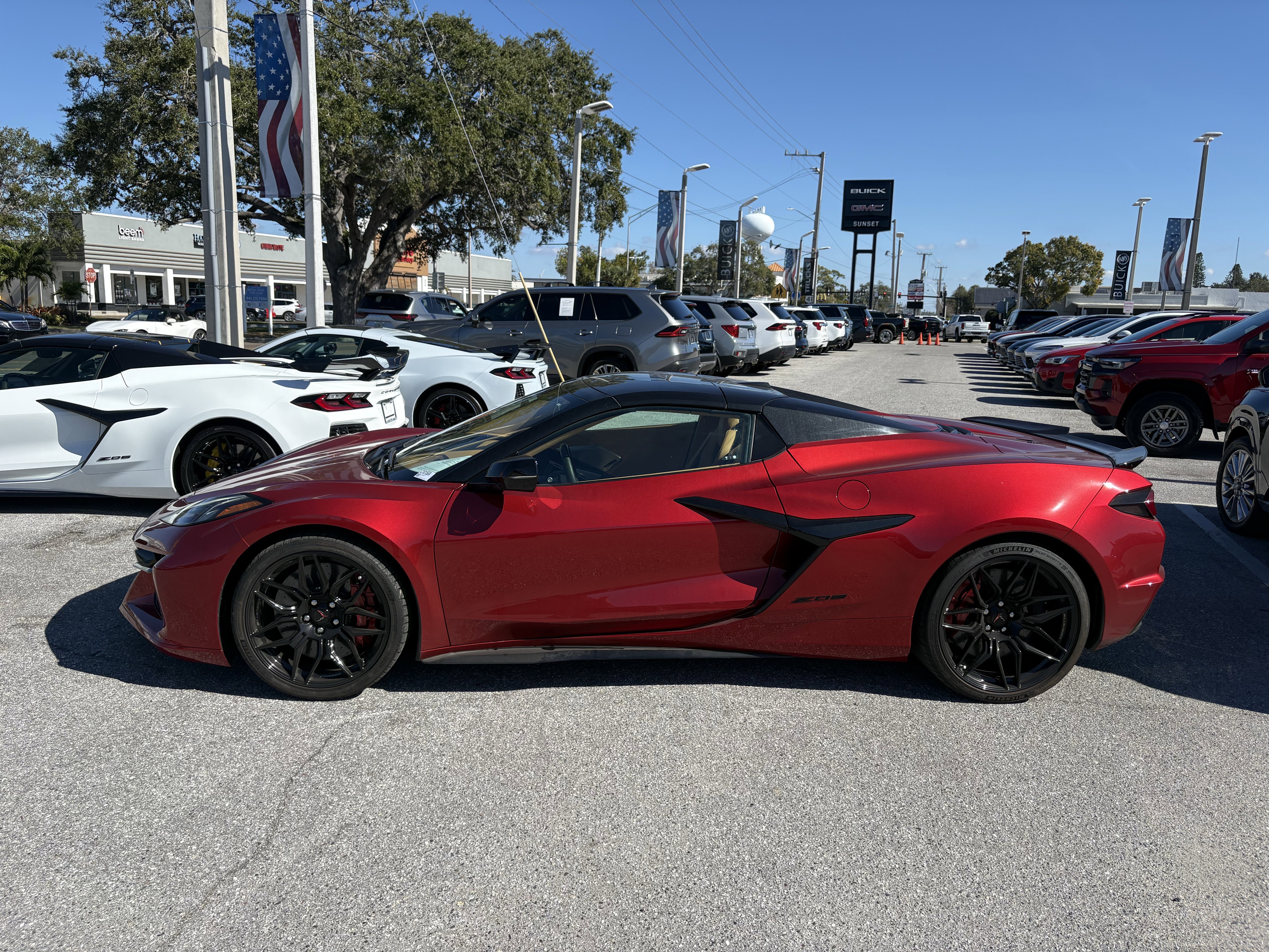 Used 2023 Chevrolet Corvette Z06 image 2