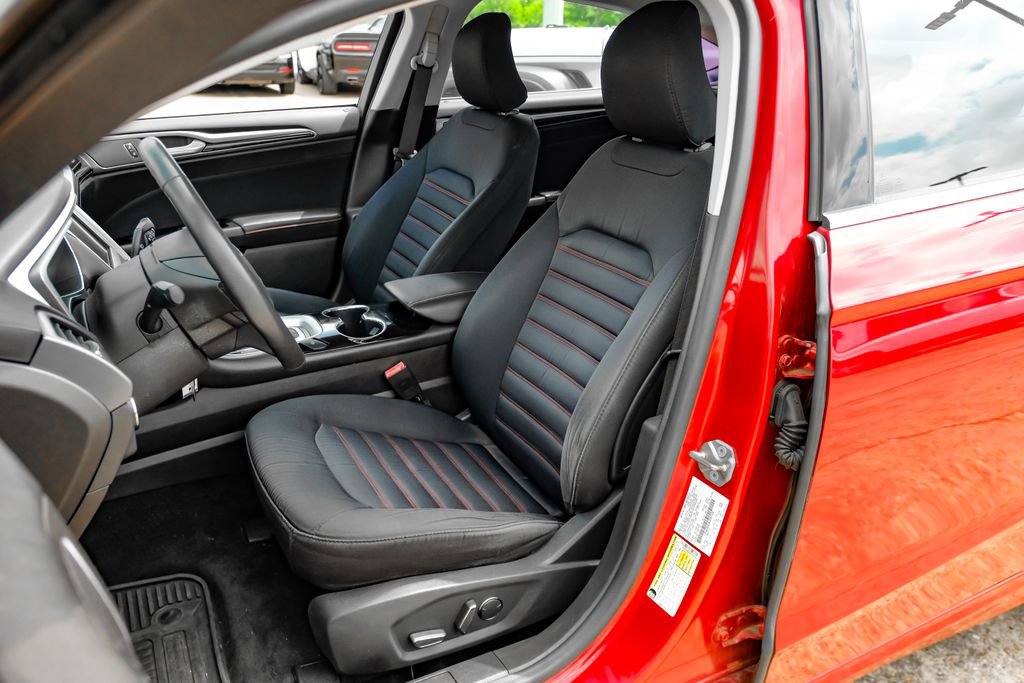 Used 2016 Ford Fusion SE FWD image 35