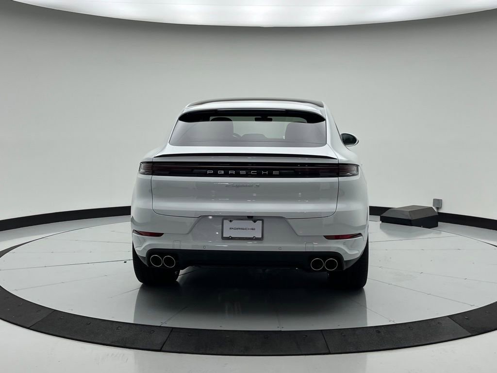 New 2025 Porsche Cayenne S image 8