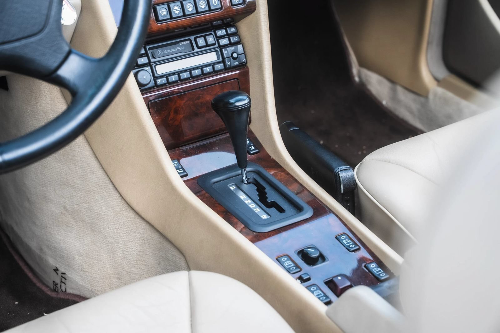 Used 1995 Mercedes-Benz E 320 Convertible image 17