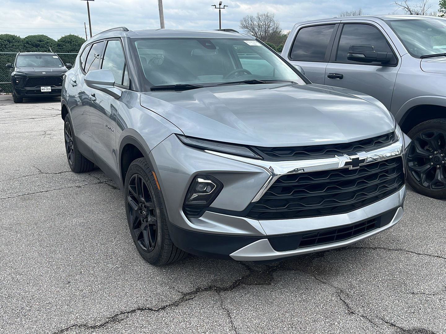 Used 2024 Chevrolet Blazer LT w/ Convenience Package FWD image 2