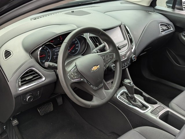Used 2018 Chevrolet Cruze LT w/ LT Fleet Convenience Package image 12