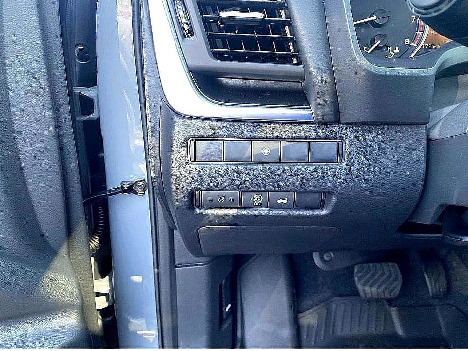 New 2026 Nissan Rogue SV image 8