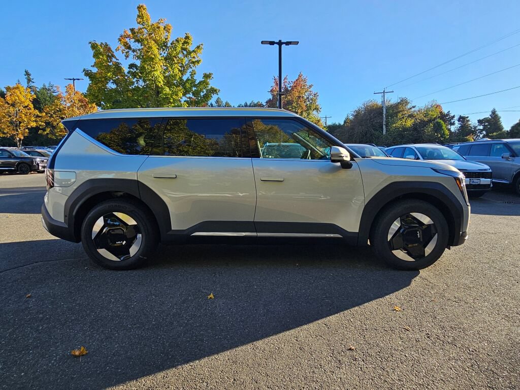 New 2026 Kia EV9 Wind AWD/4WD image 4