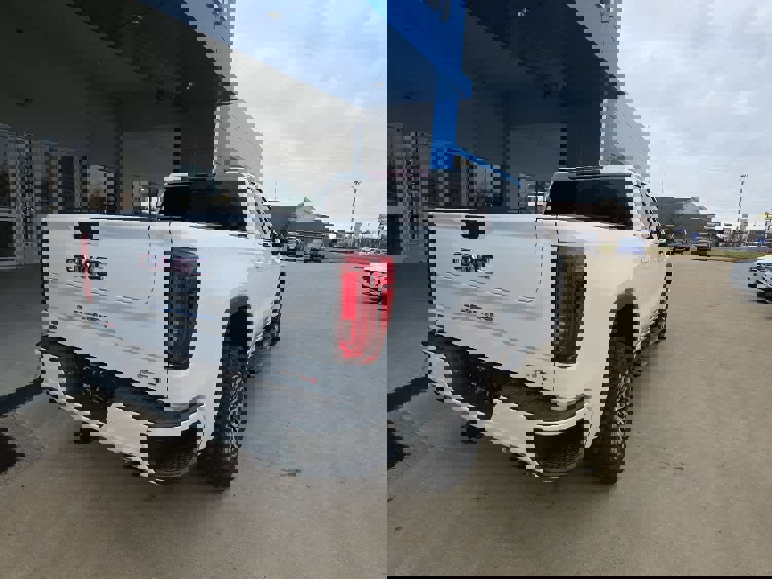 Used 2020 GMC Sierra 1500 AT4 w/ AT4 Premium Package image 10