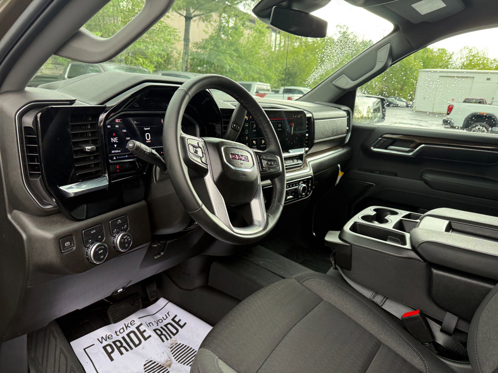 Used 2024 GMC Sierra 1500 Elevation image 13