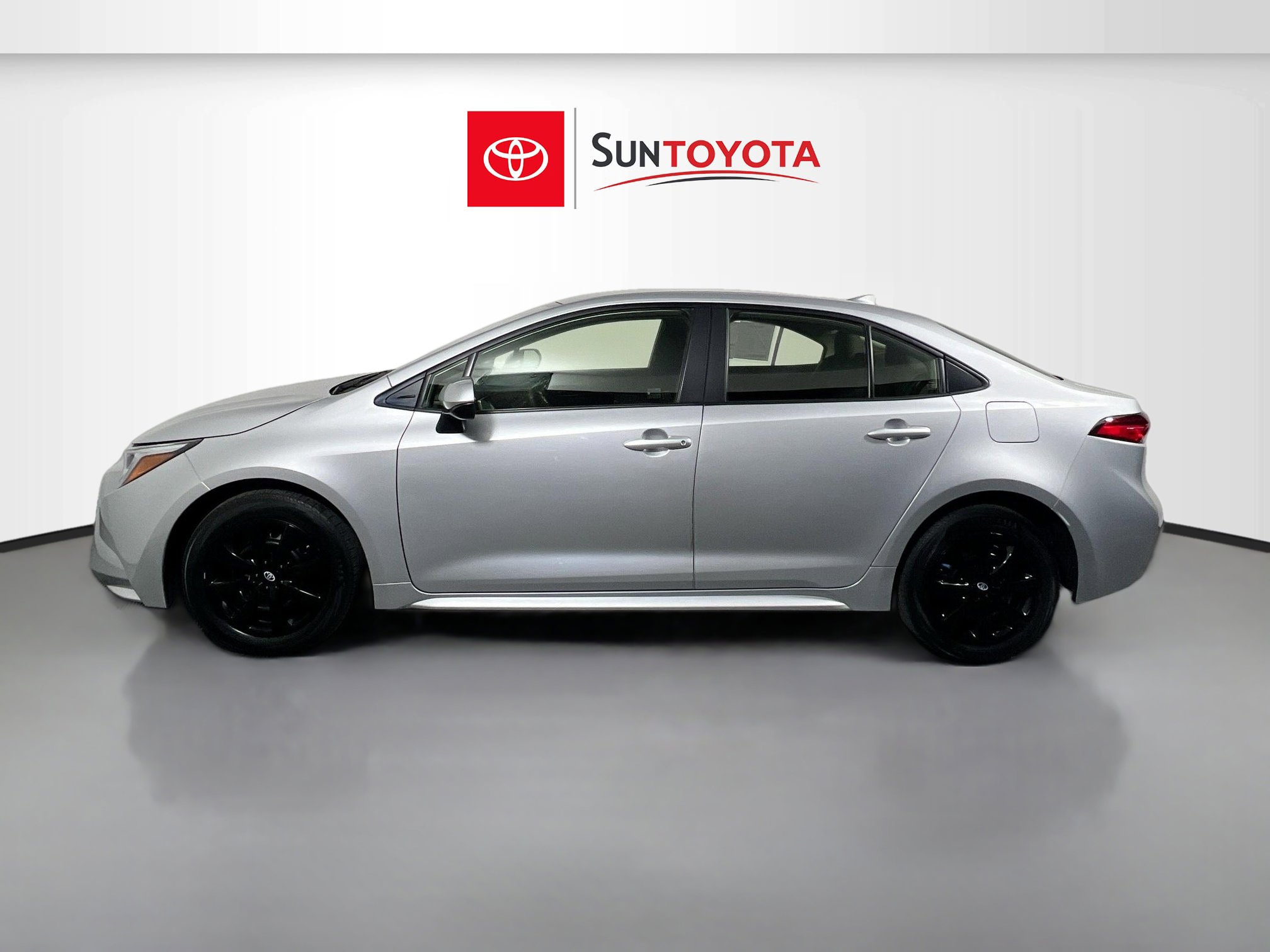 Used 2025 Toyota Corolla LE image 7