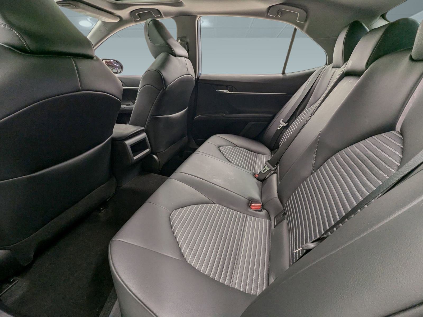 Used 2023 Toyota Camry SE image 20