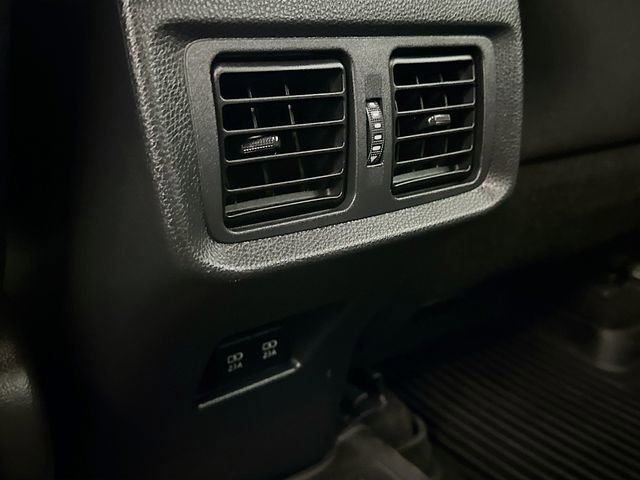 Used 2021 Toyota Venza LE image 23