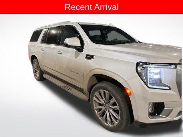 Used 2024 GMC Yukon XL Denali w/ Advanced Technology Package image 9