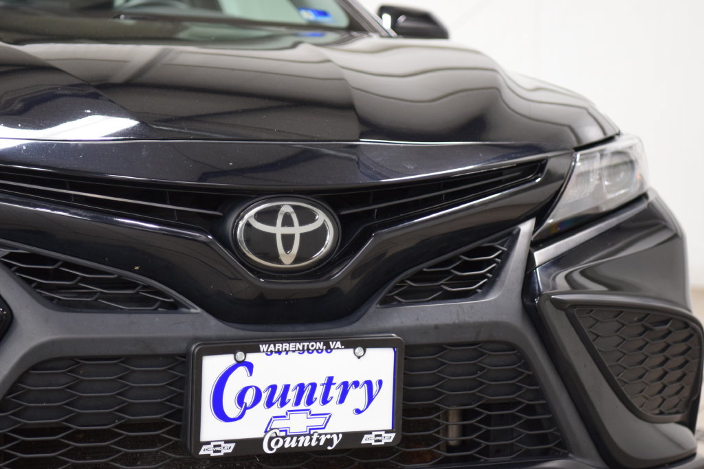 Used 2023 Toyota Camry SE w/ Cold Weather Package FWD image 11